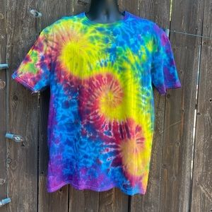 Unisex tie dye t-shirt handmade wave style